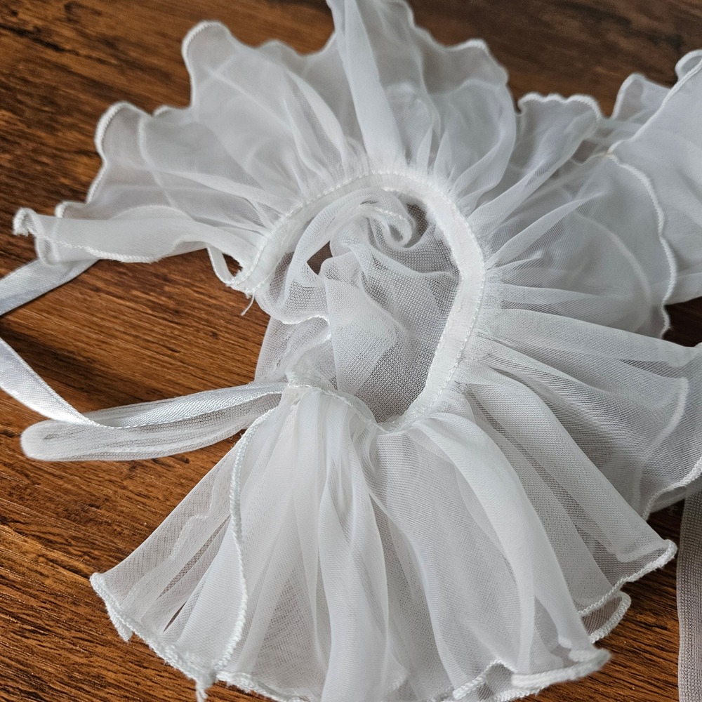 White Sheer Mesh Ruffle Cuff Gloves Bridal Wedding Coquette Ribbon Wrist Short - Picture 3 of 5